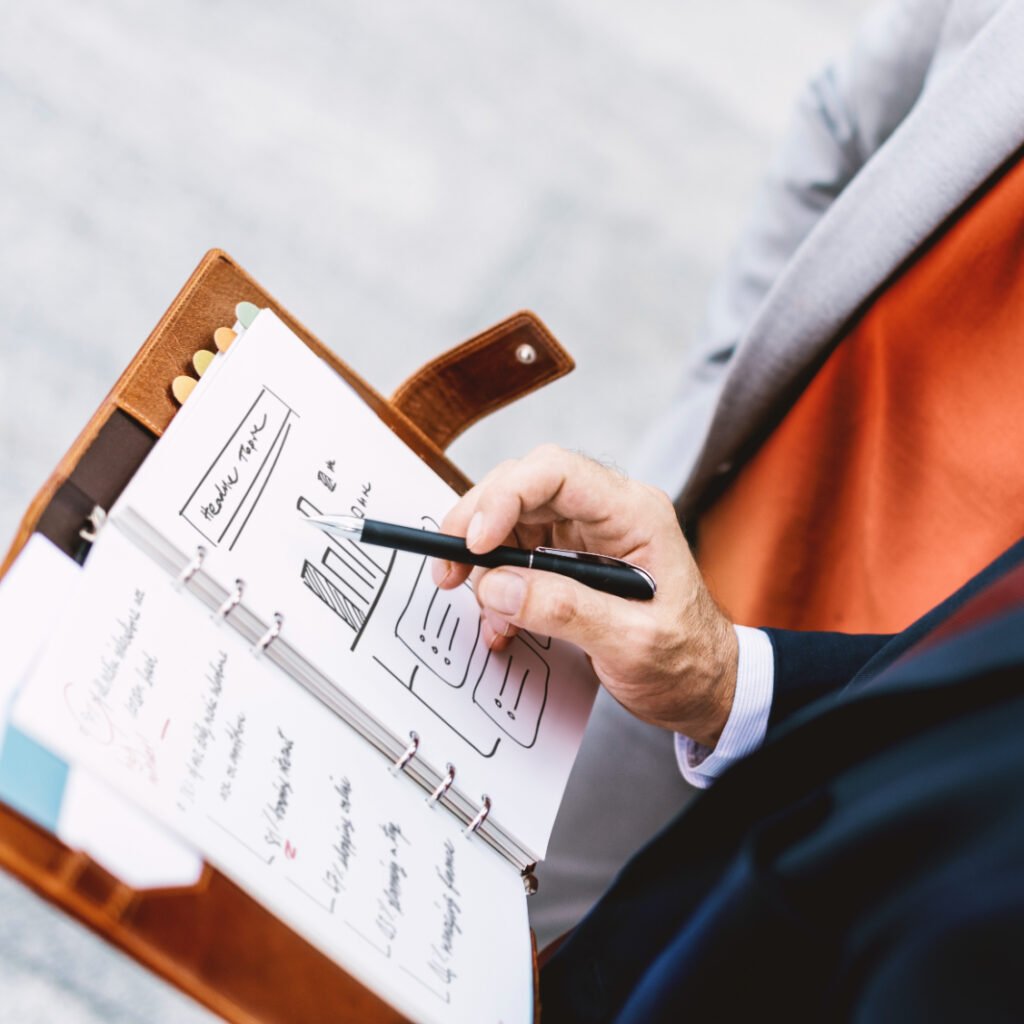Business People Discussion Planning Growth Strateg PQHBKDT 1 1024x1024